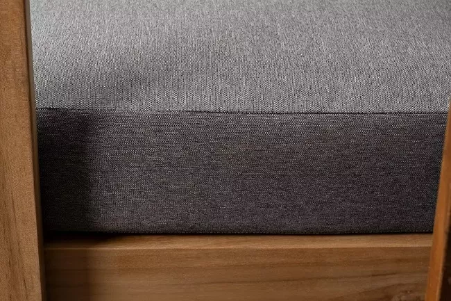 Деревянный диван из массива тика 3 местный с подушками Деревянный диван из массива тика 3 местный с подушками