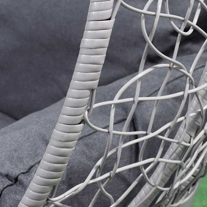 Подвесное кресло из искусственного ротанга плетеное