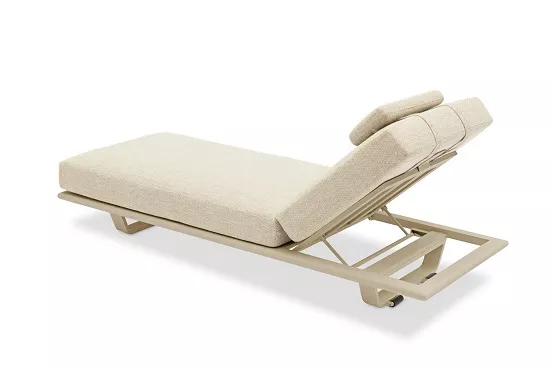 Комплект алюминиевых лежаков, бежевый Комплект алюминиевых лежаков, бежевый