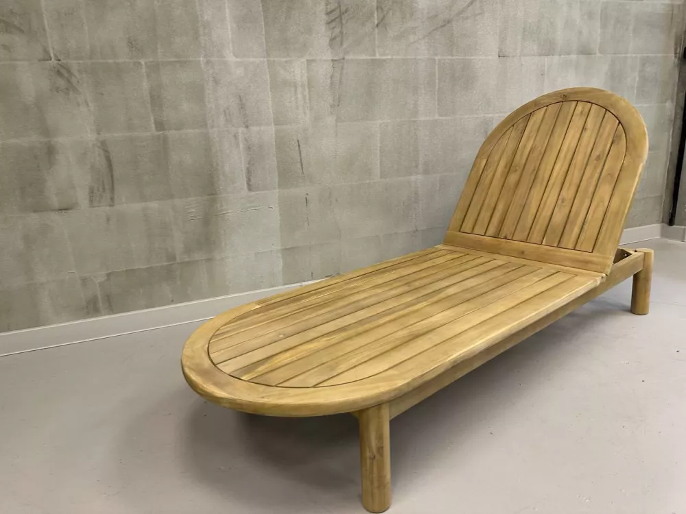Деревянный лежак из акации с матрасом. Купить! Деревянный лежак из акации с матрасом. Купить!