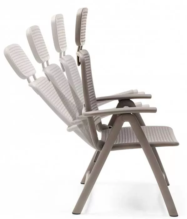 Складные пластиковые стулья с регулируемом наклоном спинки