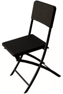 Складной пластиковый стул с имитацией ротанга для дачи